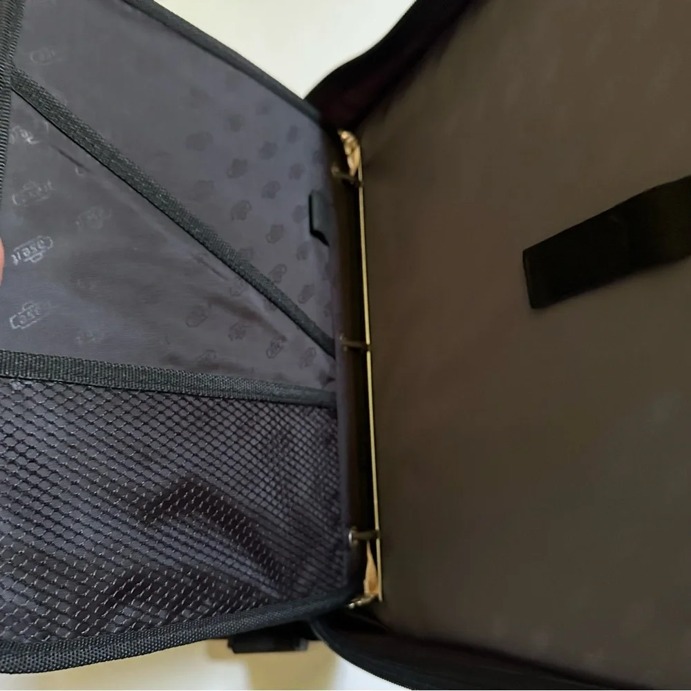 NWOT CASE IT THE DUAL 2.0 white black 2-IN-1 DUAL RING BINDER 4